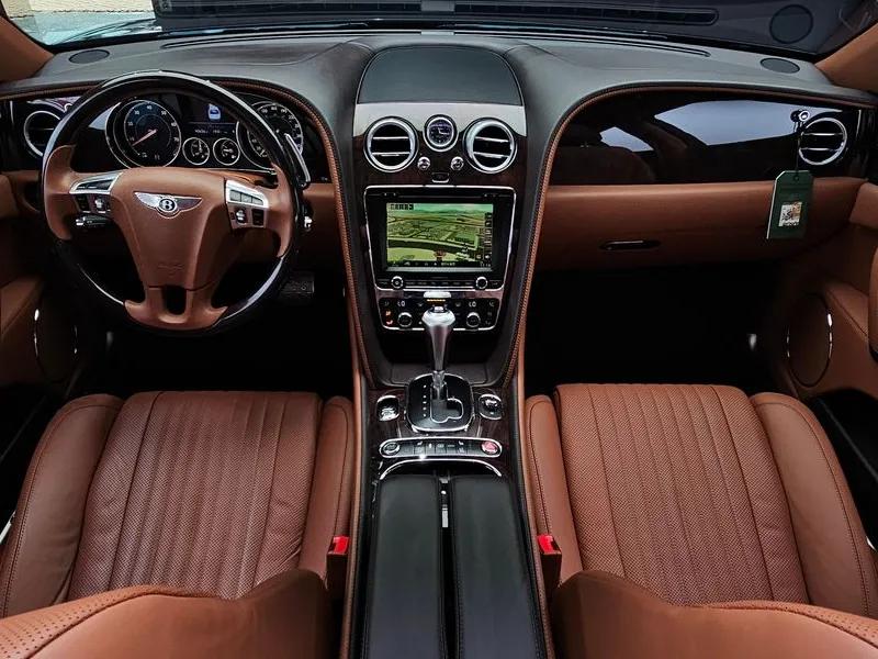 Bentley Flying Spur 2Nd Generation 4.0 SCBET53W9HC065971.