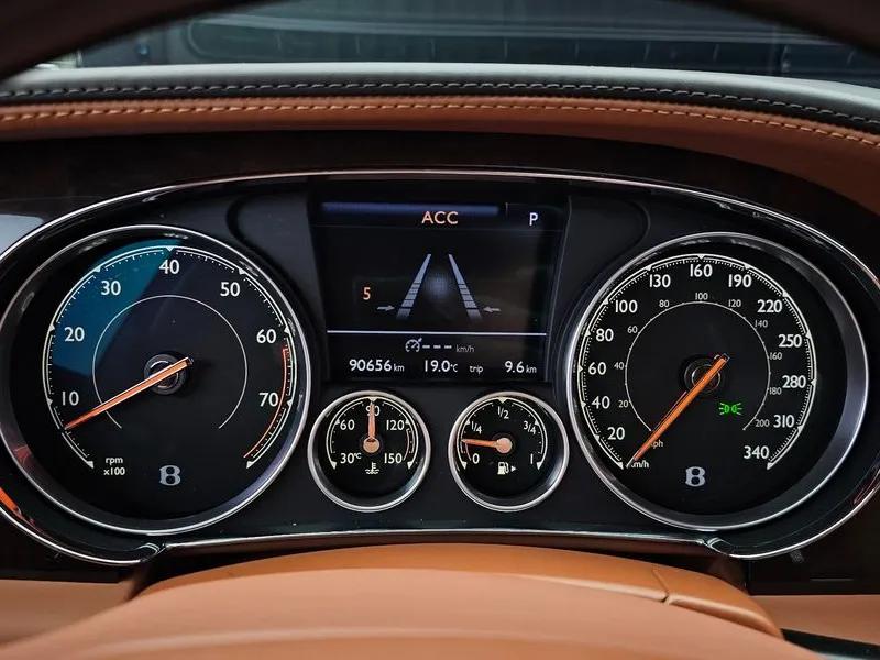 Bentley Flying Spur 2Nd Generation 4.0 SCBET53W9HC065971.