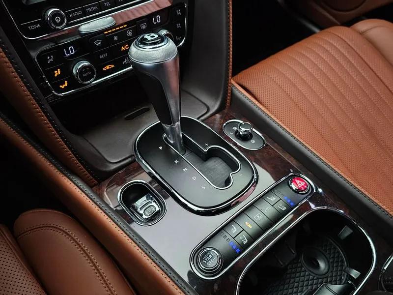 Bentley Flying Spur 2Nd Generation 4.0 SCBET53W9HC065971.