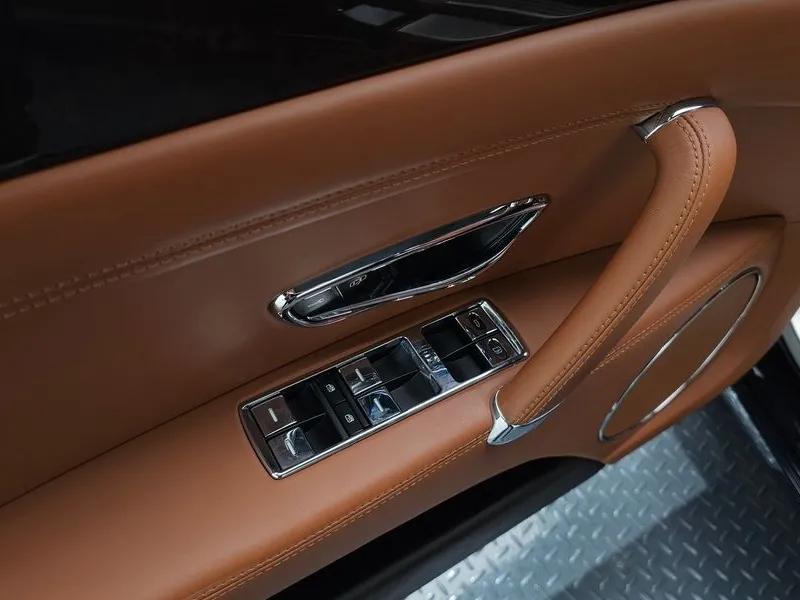 Bentley Flying Spur 2Nd Generation 4.0 SCBET53W9HC065971.