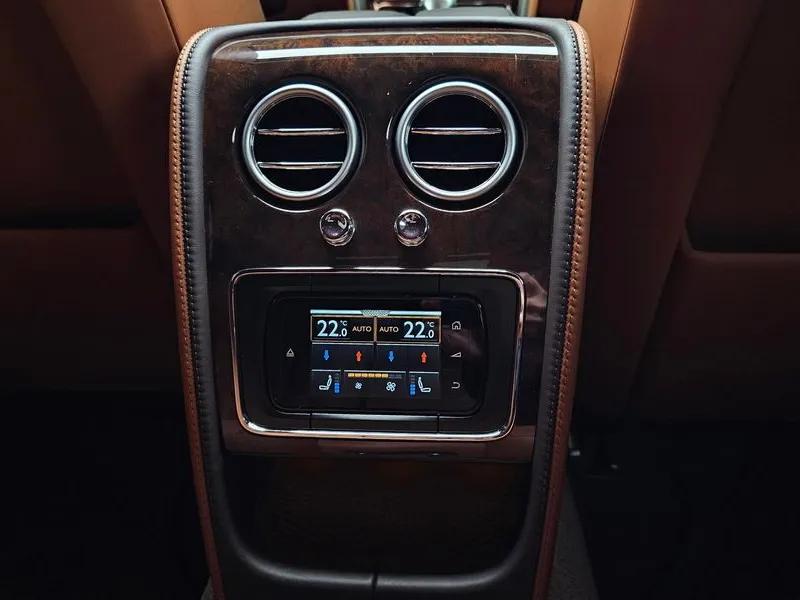 Bentley Flying Spur 2Nd Generation 4.0 SCBET53W9HC065971.