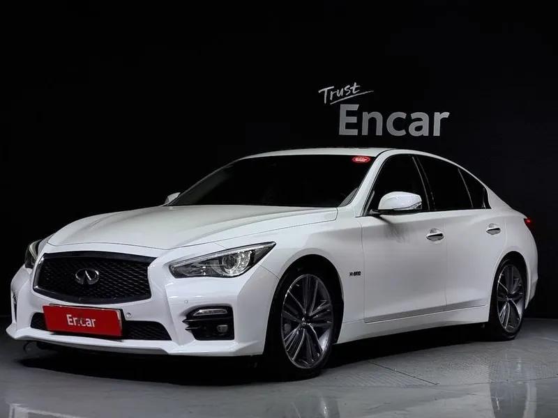 Infiniti Q50 3.5 Hybrid Essence JNKAV71E0HM150055