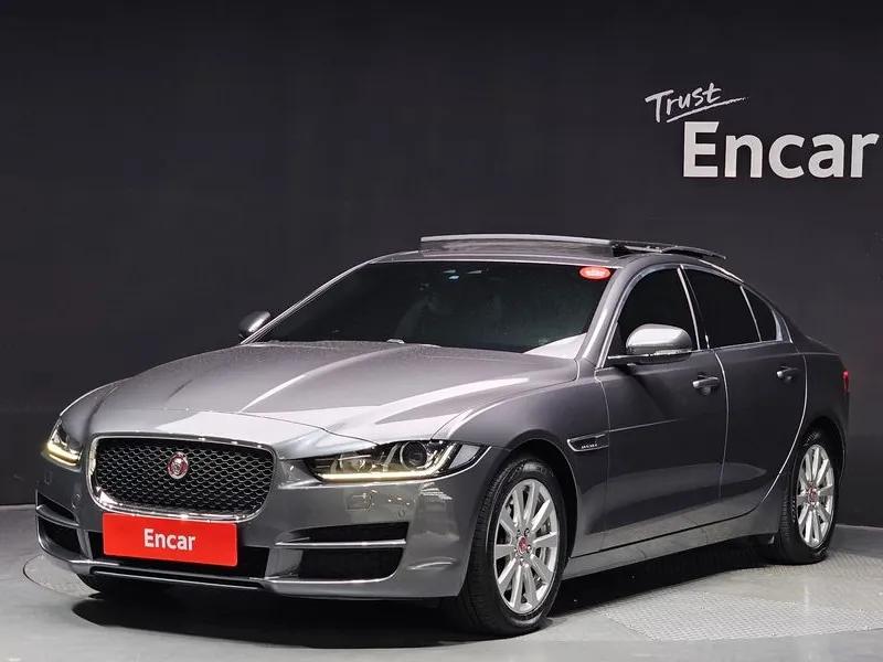 Jaguar Xe 20T Prestige SAJAB4BG3HA970545