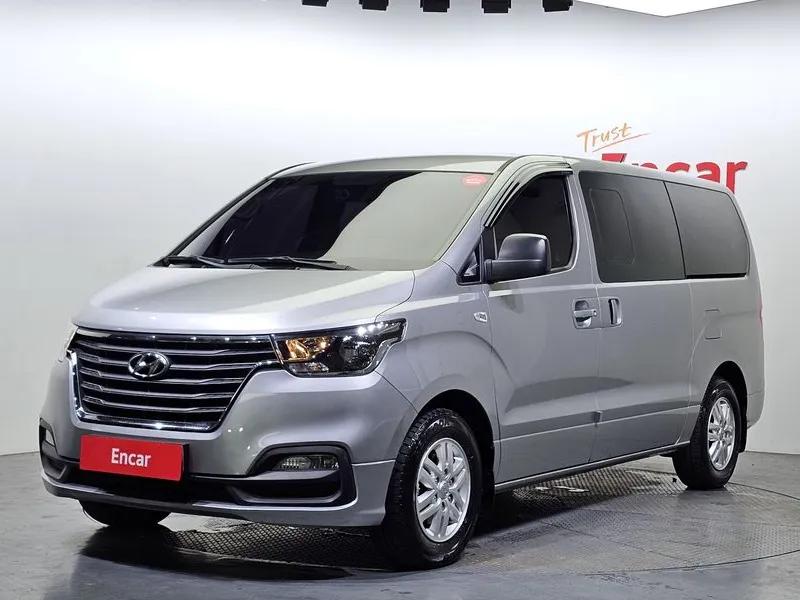 Hyundai The New Grand Starex Van 5-Seater Modern KMFWBX7KBKU021619