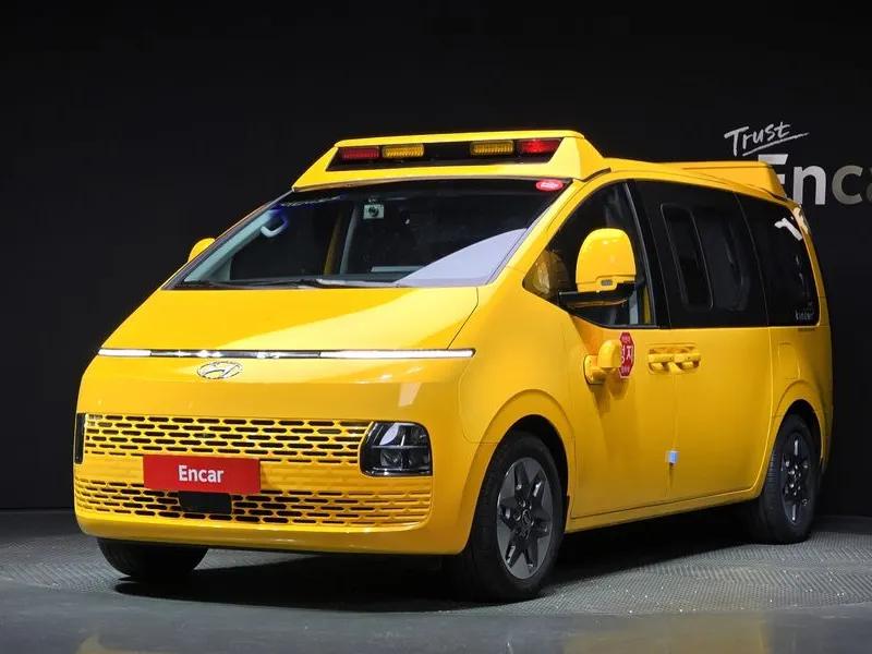 Hyundai Staria L3.5 Child Safety Car 11-Seater KMJYB373-37937627