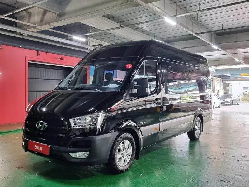Hyundai Solati 15-Seater Luxury KMJUG17RPJC001937