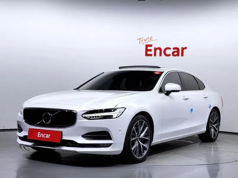 S90D5 Awd Momentum ENCAR38117856