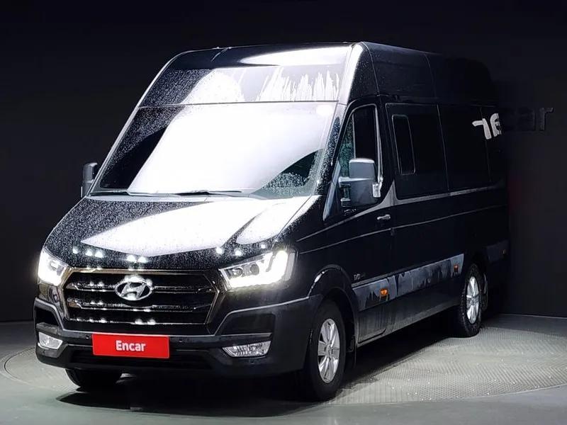 Solati 15-Seater Luxury KMJUG17RPJC002208
