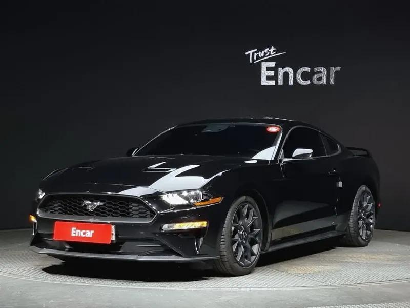 Mustang Coupe 1FA6P8TH1J5134807