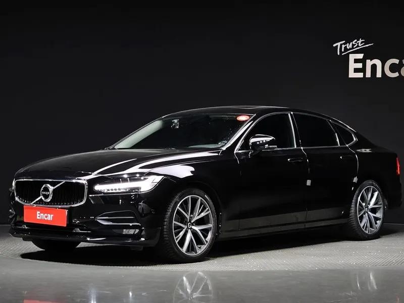 S90D5 Awd Momentum ENCAR38251934