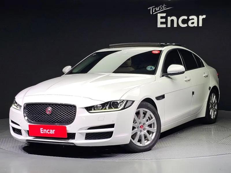Jaguar Xe 20D Prestige SAJAB4BN7HCP04609