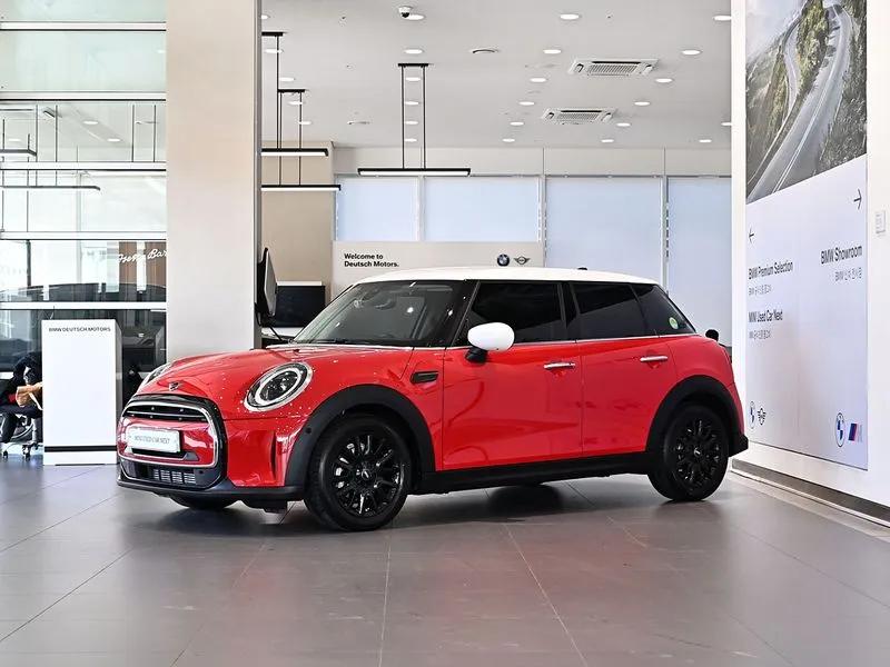Mini Cooper 5-Door Classic 3Rd Generation WMW41DK05R2V26738
