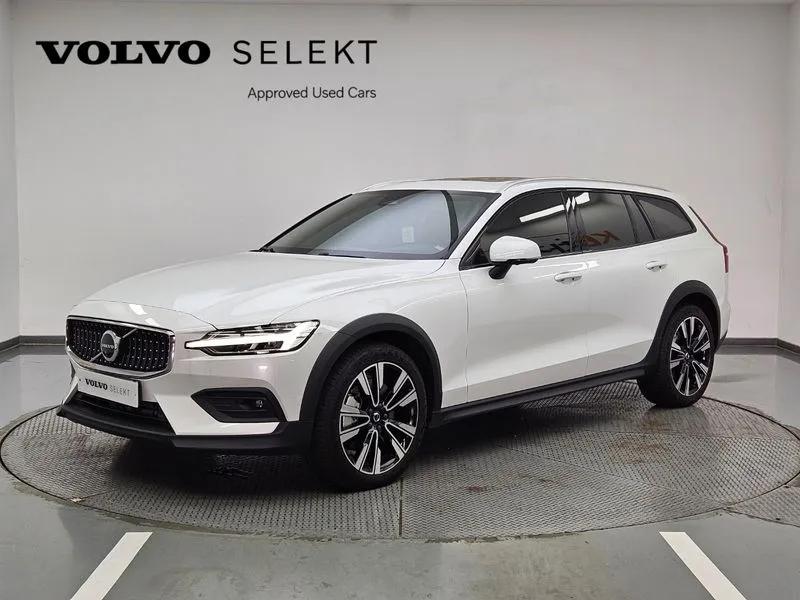 Volvo V60 Cross Country 2Nd Generation B5 Ultimate Awd YV1ZZL127R1139199