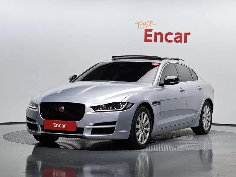 Xe20D Prestige Awd SAJAA4BN1JCP42376