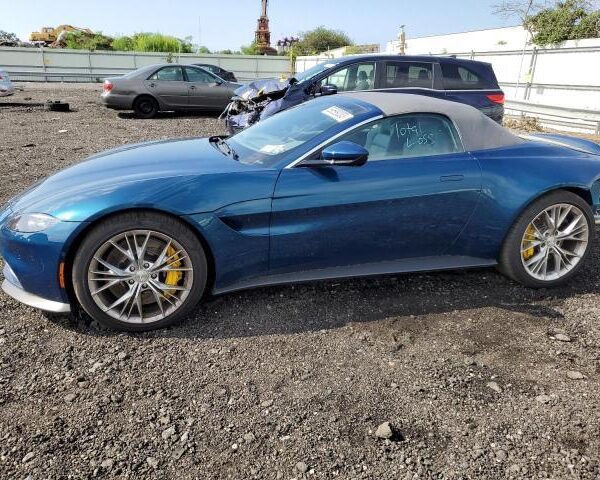 ASTON MARTIN VANTAGE 2021.