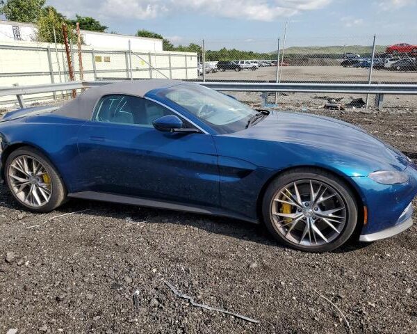 ASTON MARTIN VANTAGE 2021.