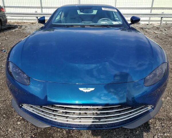 ASTON MARTIN VANTAGE 2021.