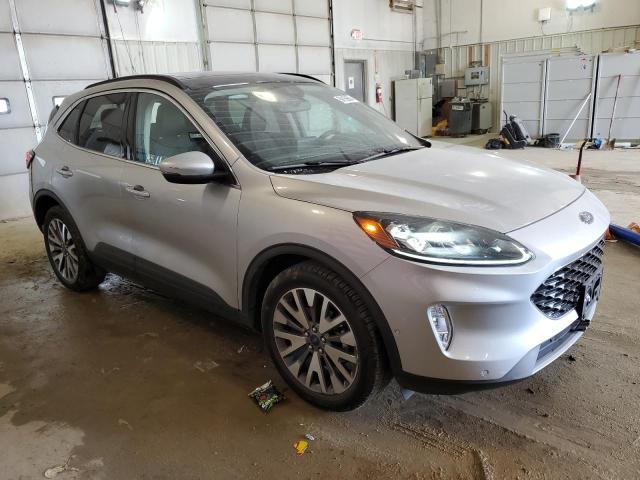 FORD ESCAPE TITANIUM 2020